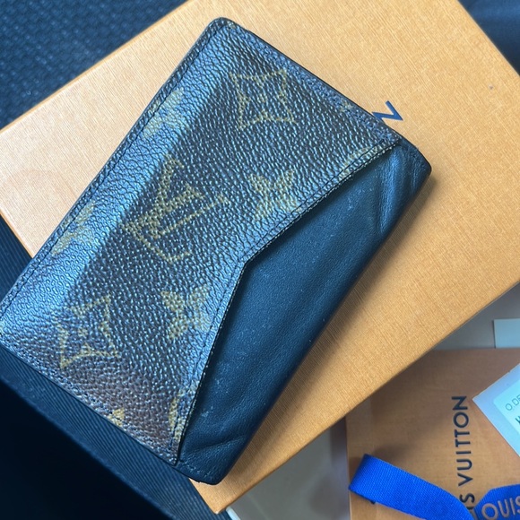 Louis Vuitton Wallet (Men’s) - Picture 4 of 4